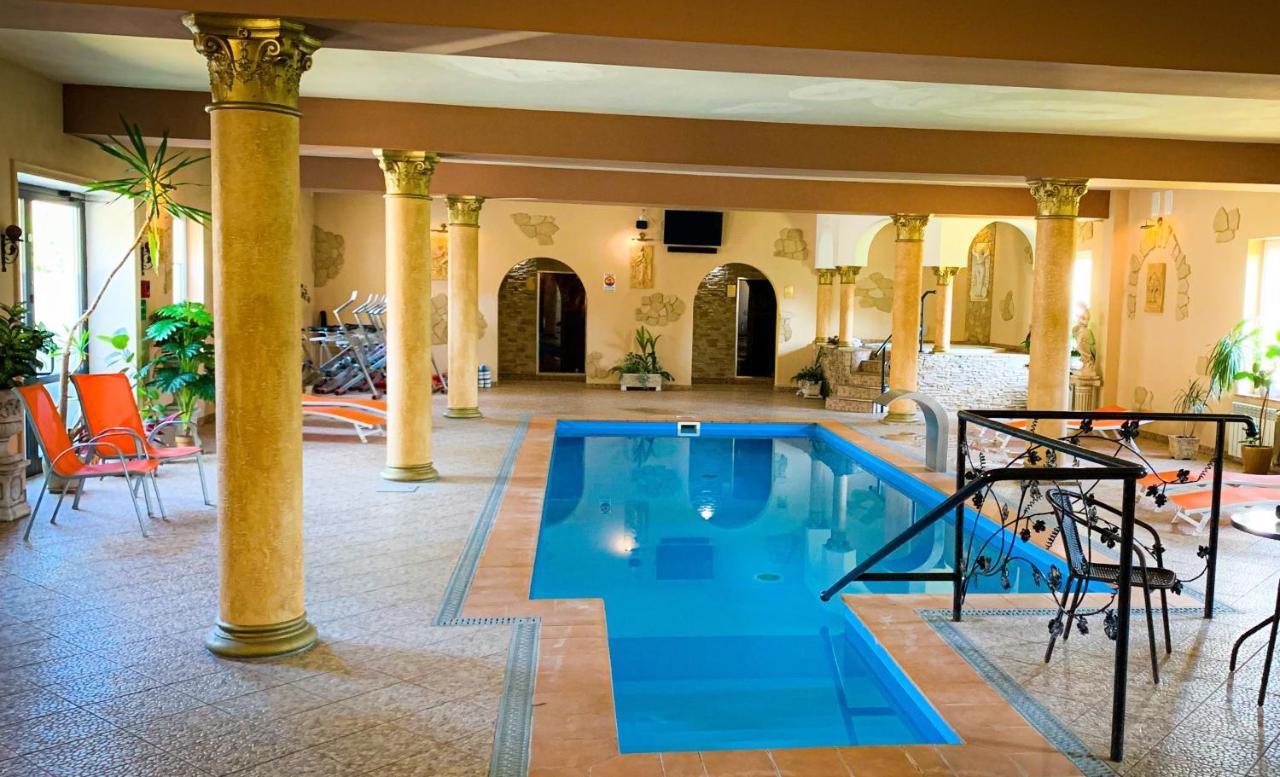 Hotel Wellness & Spa Antyczny Dwor Rudna Mala Екстер'єр фото